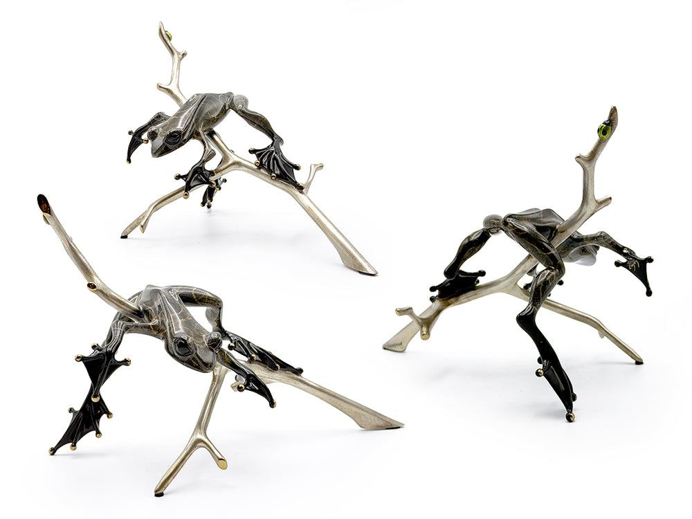 Domino by Frogman