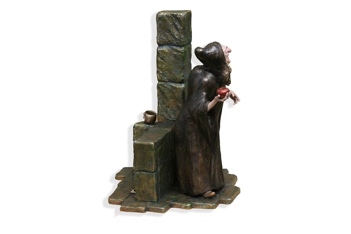Evil Queen — The Hag Bronze by Michael Maiden — photograph 4